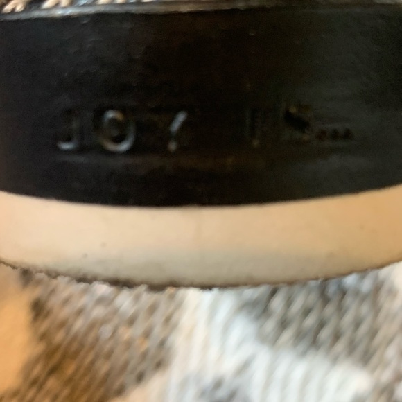 Tan and Black Flats for Effortless Style - Picture 7 of 11